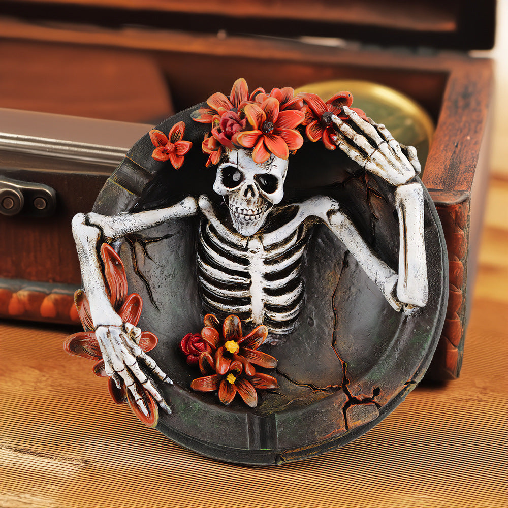 Cendrier squelette Halloween haute résolution - accessoire parfait pour soirées thématiques. Gadjet-maison