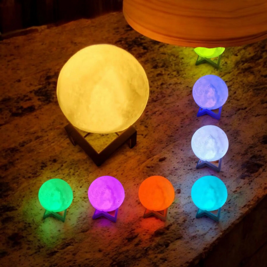 Veilleuse LED galaxie étoilée base bois naturel Gadjet-maison